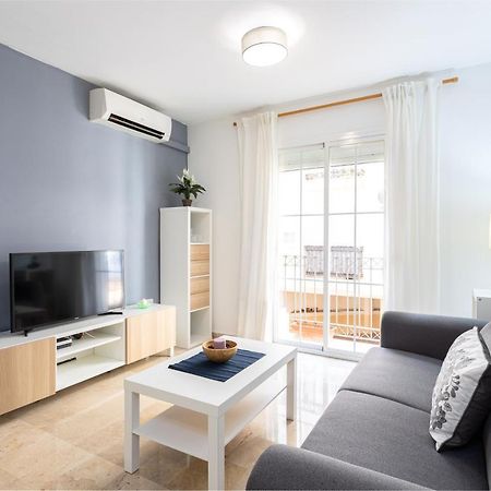 Holidays2Malaga Capuchinos French Balconies, Private Parking, Wifi & Air Con Extérieur photo