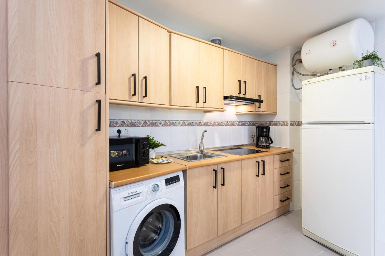 Holidays2Malaga Capuchinos French Balconies, Private Parking, Wifi & Air Con Extérieur photo
