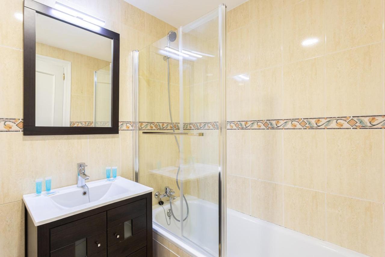 Holidays2Malaga Capuchinos French Balconies, Private Parking, Wifi & Air Con Extérieur photo